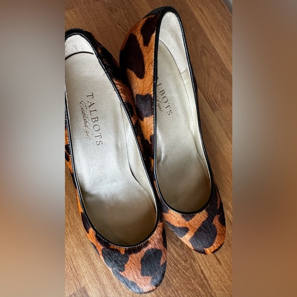 TALBOTS Calf Hair Animal Print Heels Pumps 6.5 - Picture 3 of 5